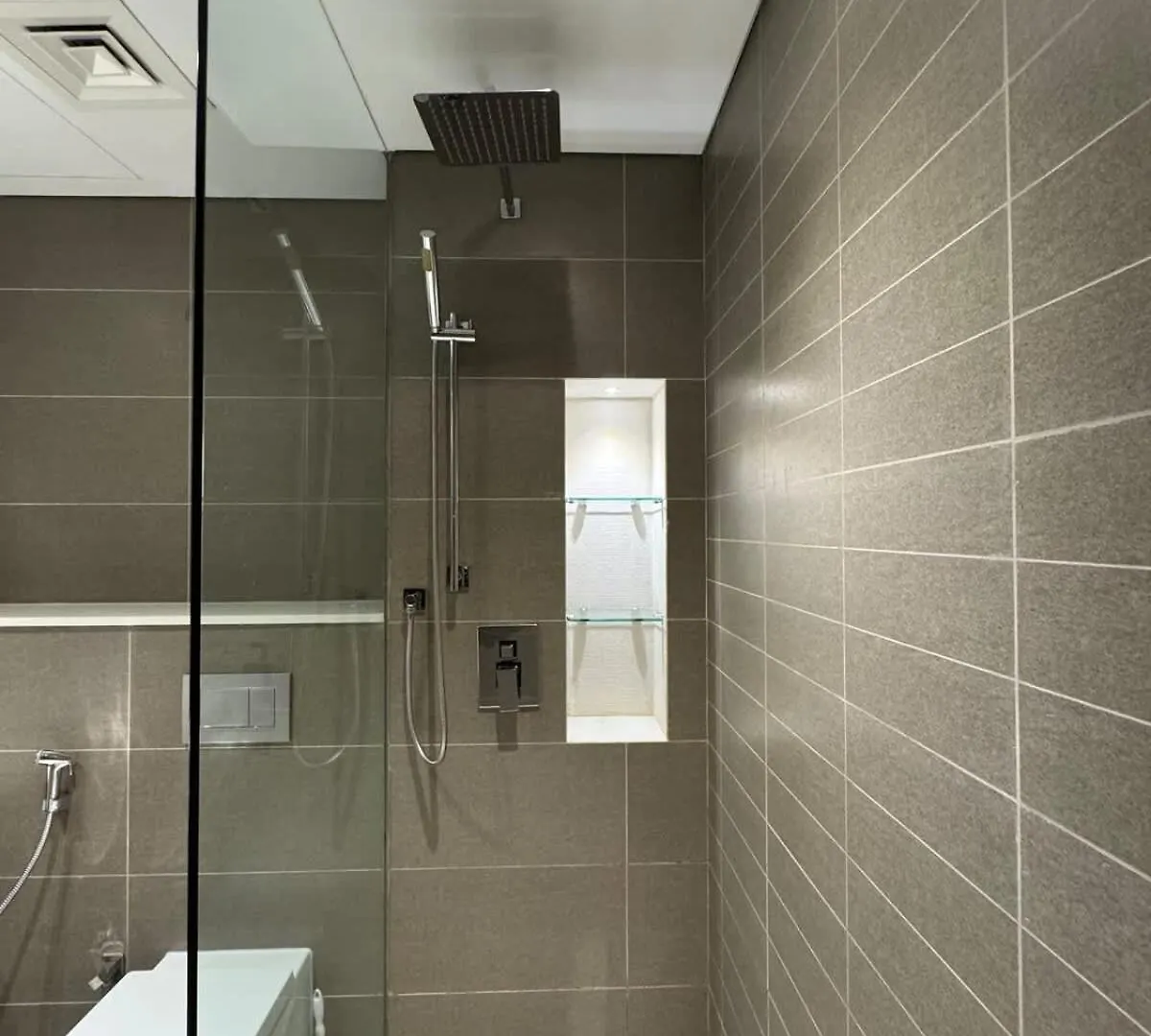 New Luxury Studio At Prestigious Liv Residence Дубай 0*,